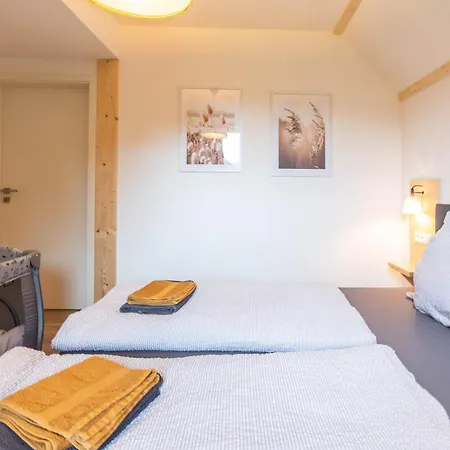 Urlaub Am Schwarzbach Mit Sauna Und Whirlpool Haus Felix 度假居 Küchelscheid